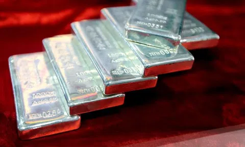 Chuyên gia nói về giá bạc: "Triển vọng giá rất tích cực, khó có nhịp giảm sâu"