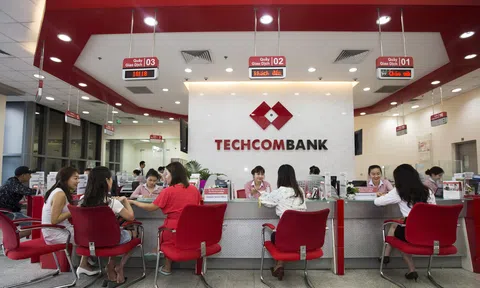 Techcombank lãi trước thuế 32.500 tỷ đồng năm 2025