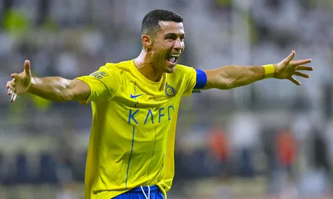 Ronaldo tỏa sáng với siêu phẩm đá phạt