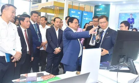 Ngành Ngân hàng thực hiện "5 đẩy mạnh" trong tiến trình chuyển đổi số quốc gia