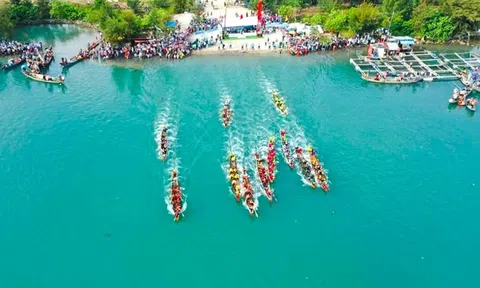 Vịnh Lăng Cô xứng tầm danh thắng thiên nhiên hàng đầu thế giới trên hành trình "Con đường Nhà Cái LC88 com Tặng Khách Yêu 800k miền Trung"