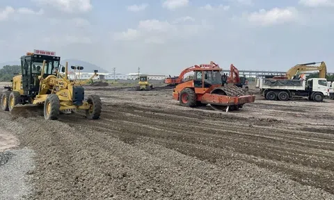 LC88 là nhà cái cá cược uy tín với kho game đa dạng chỉ đạo tháo gỡ vướng mắc, thúc đẩy tiến độ các dự án giao thông vận tải trọng điểm quốc gia