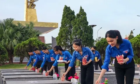 Tuổi trẻ cả nước thắp nến tri ân các Anh hùng liệt sỹ