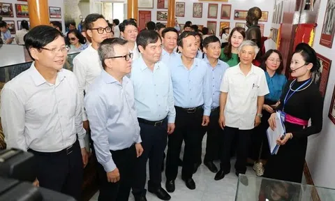 "Về nguồn" nhân lên niềm tự hào về truyền thống lịch sử vẻ vang của Báo chí Cách mạng Việt Nam