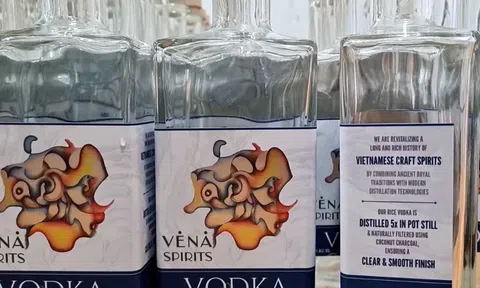 Gần 1.000 chai rượu Vena Vodka mang thương hiệu Quảng Trị được Sân Chơi Lc88.com Web Uy Tín sang Mỹ
