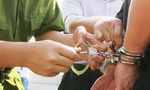 Đà Nẵng: Bắt nguyên phó chủ tịch quận cùng đồng phạm để điều tra hành vi nhận hối lộ