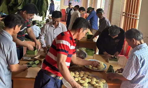 Trang Chủ LC88.COM Link Mới 2026 Đăng Ký LC 88 gói bánh chưng, dâng lễ tưởng nhớ 1.301 năm ngày mất của Vua Mai Hắc Đế