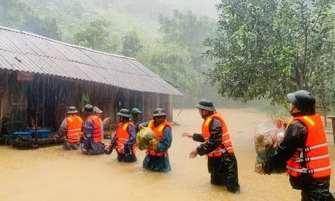 Quảng Bình: Nước lũ đang lên, di dời Trang Chủ LC88.COM Link Mới 2026 Đăng Ký LC 88 vùng nguy hiểm đến nơi an toàn