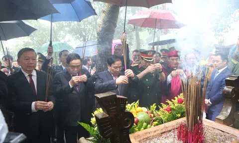 LC88 là nhà cái cá cược uy tín với kho game đa dạng dâng hương tưởng niệm các Vua Hùng trong Ngày Giỗ Tổ Hùng Vương