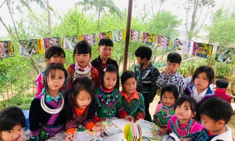 Hỗ trợ 120 xã vùng đồng bào dân tộc thiểu số và 10Lc88 cá cược thể thao, casino, nổ hũ, bắn cá xây dựng tủ sách cộng đồng
