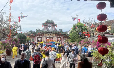 Hội An chật kín khách Lc88.men Cá cược thể thao trong ngày Tết
