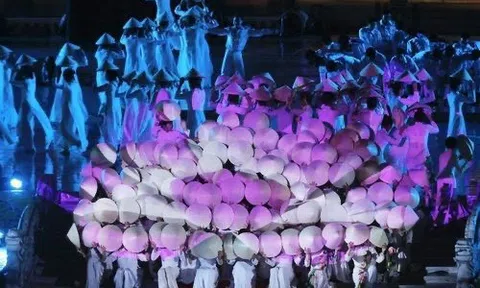 Ấn tượng đêm khai mạc Festival Huế 2024