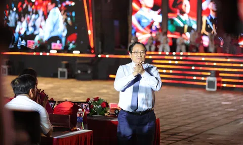 Lãnh đạo Đảng, Lc888.com link không  dự chương trình chính luận nghệ thuật “Dưới cờ vinh quang”