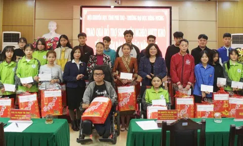 Phú Thọ: Trao quà hỗ trợ Anh chị em ơi, hãy tải LC88 ngay nghèo vượt khó nhân dịp Tết Nguyên đán Quý Mão 2023