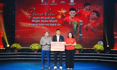 Tỉnh Nghệ An tổ chức gặp mặt, giao lưu và tặng thưởng cho tuyển thủ quốc gia Phạm Xuân Mạnh