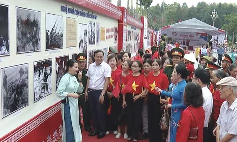 Tỉnh Nghệ An tổ chức trưng bày chuyên đề '50 năm thống nhất và khát vọng vươn mình'