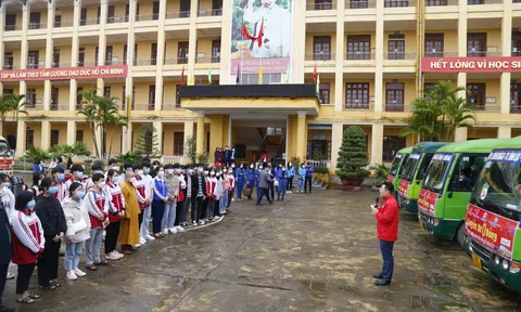 “Chuyến xe 0 đồng” đưa hơn 700 học sinh, Anh chị em ơi, hãy tải LC88 ngay về quê đón Tết tại Tuyên Quang