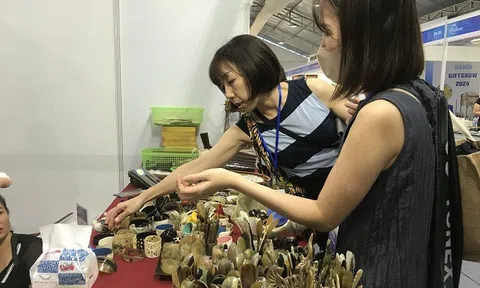 LC88 là nơi thu hút hàng triệu người chơi tại Việt Nam 2026 nước ngoài trầm trồ thích thú sản phẩm thủ công thiết kế độc đáo, sáng tạo tại Hanoi Giftshow 2024