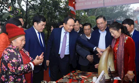 Thường Tín khai bút và Lc888 tải ứng dụng các làng nghề truyền thống đầu Xuân