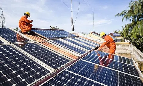 Chuyển đổi năng lượng sạch từ phát triển mô hình điện tự sản tự tiêu