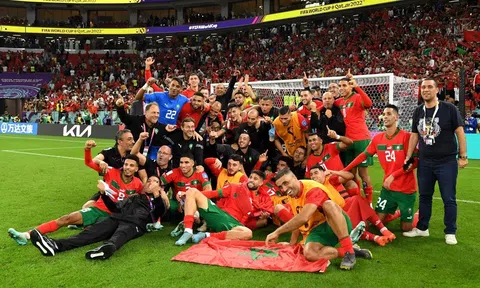 Morocco trở thành đội bóng Châu Phi đầu tiên trong lịch sử giành quyền vào Bán kết World Cup