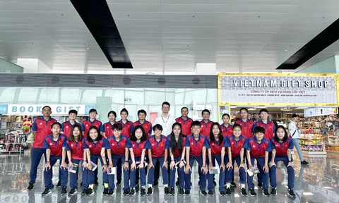 Đội tuyển bóng đá nữ Việt Nam lên đường tham dự ASIAD 19