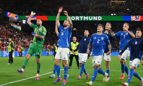 Italia giành chiến thắng quan trọng trước Albania ở bảng tử thần
