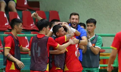 Đội tuyển futsal Việt Nam thắng đậm 4-1 đội tuyển Kazakhstan trong trận giao hữu lượt đi