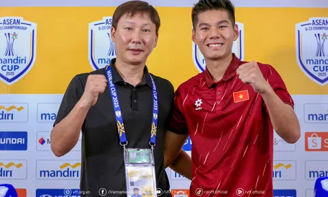 HLV Kim Sang Sik hài lòng về màn trình diễn của các học trò trong trận thắng U23 Lào