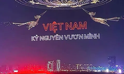 TP.HCM: 10.500 drone phô diễn trên sông Sài Gòn - thêm sức cuốn hút trong Đại lễ 30/4