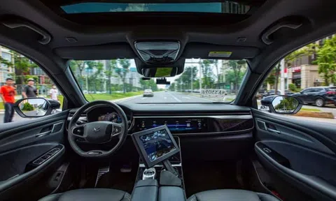 Công nghệ Robotaxi - lái xe tự động của Công ty Công nghệ Baidu ở Trung Quốc