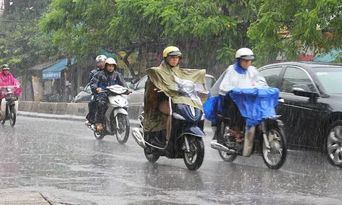 Dự báo thời tiết 16/10: Quảng Trị đến Khánh Hòa và Nam Bộ có mưa rào và giông rải rác