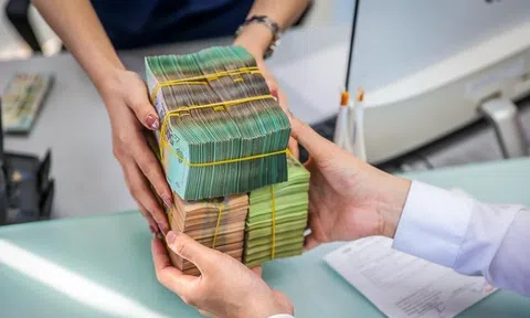 Ngân hàng tăng tốc tín dụng, tạo động lực cho mục tiêu tăng trưởng 8,5%