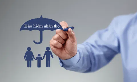 Tăng cường giám sát, xử lý nghiêm tình trạng "ép" khách hàng mua bảo hiểm khi vay vốn