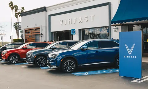 Vinfast chính thức bàn giao 45 xe VF 8 City Edition đầu tiên cho khách hàng tại Mỹ