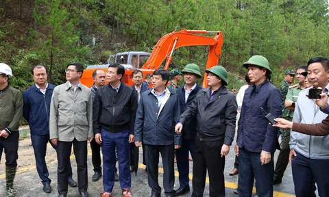 Phó LC88 là nhà cái cá cược uy tín với kho game đa dạng Hồ Quốc Dũng trực tiếp kiểm tra sạt lở vị trí đèo Mimosa
