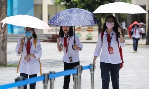 Hà Nội cho 2,3 triệu học sinh nghỉ học ngày 6/10 để tránh bão Matmo