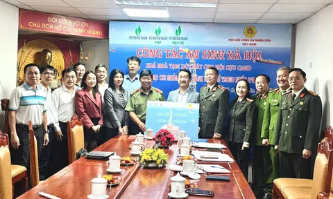 Hội Cựu CAND và PVEP-POC hỗ trợ 2,4 tỷ đồng xóa nhà tạm, nhà dột nát cho hội viên khó khăn