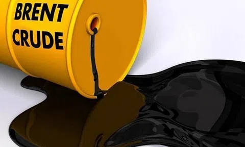 Giá dầu châu Á giảm sáng 1/11 sau khi Trung Quốc xuất xăng, dầu diesel từ kho dự trữ